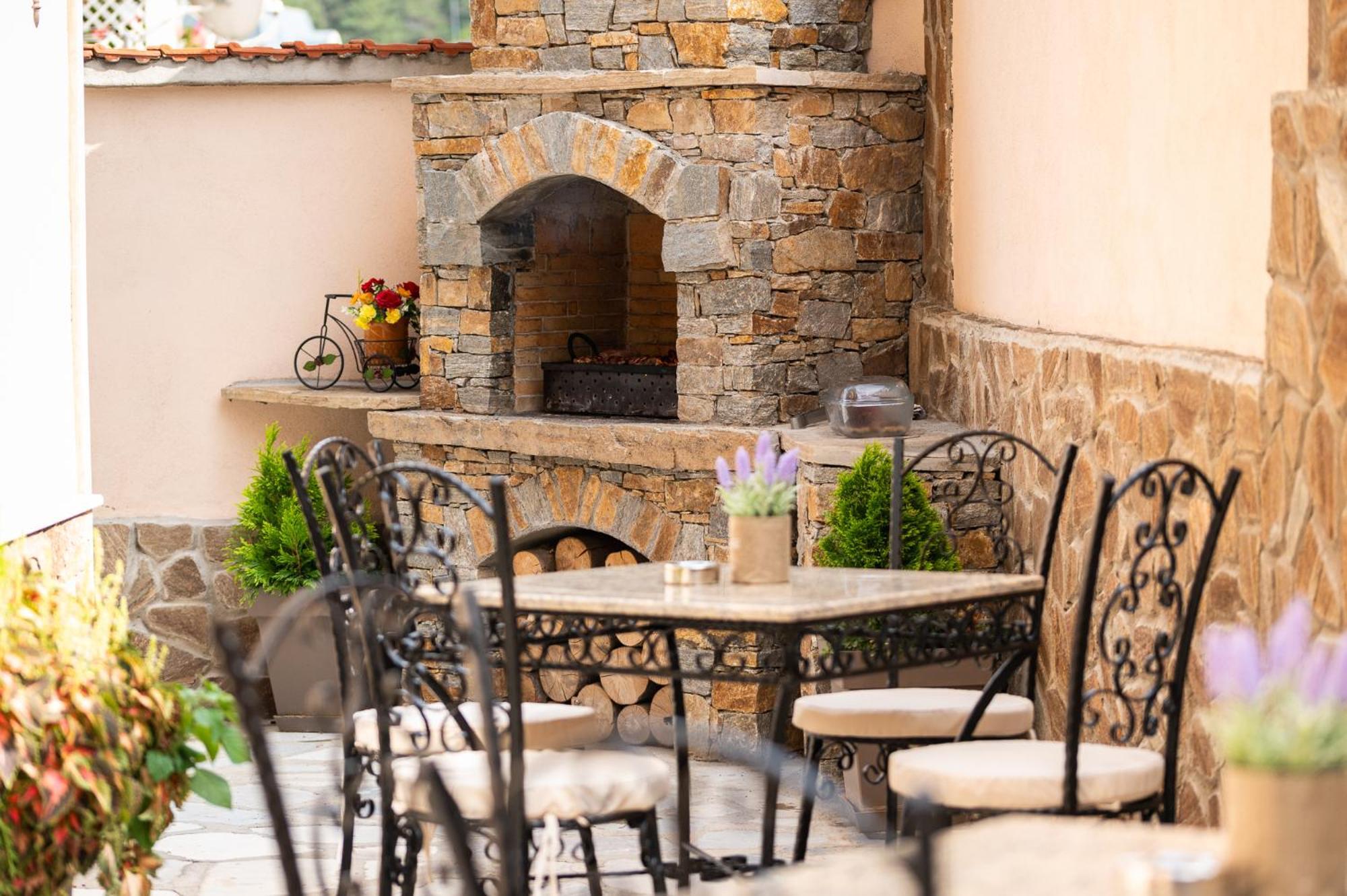 Beluga Guest House Velingrad Exterior photo