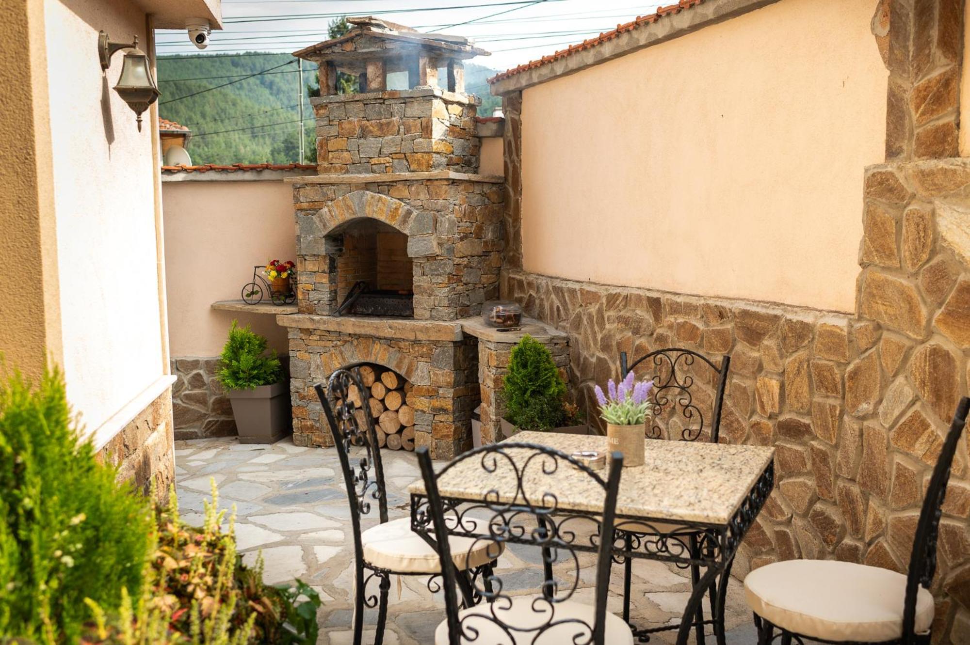 Beluga Guest House Velingrad Exterior photo